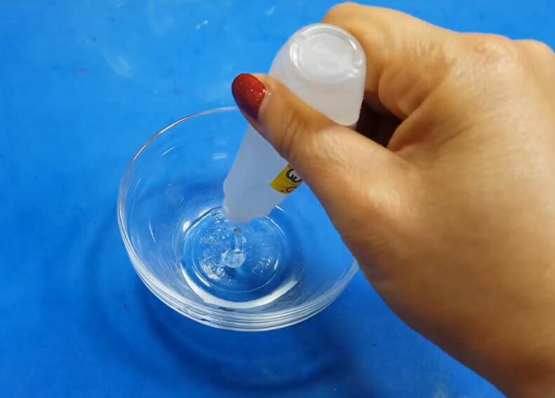 （圖：縮醛膠水展示圖）